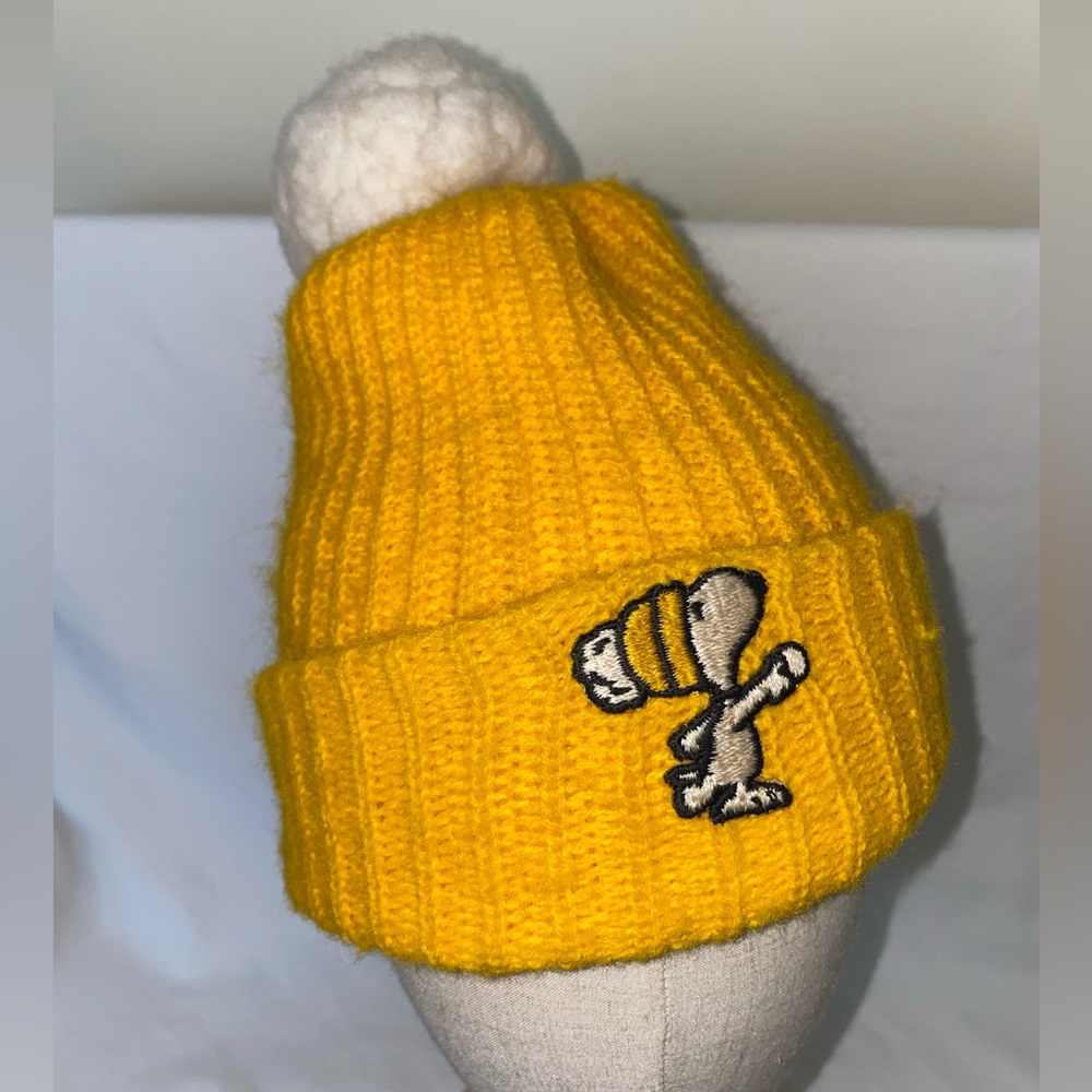 VTG Peanuts SNOOPY YELLOW BEANIE w/ WHITE POMPOM Orlon WPL 7503 GC Made in USA!